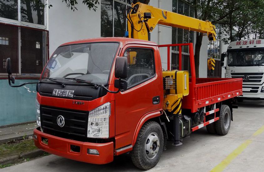 東風2噸小型隨車吊