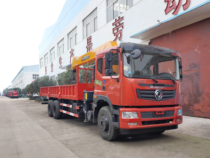 程力12噸東風(fēng)特商隨車吊,12噸隨車起重運(yùn)輸車